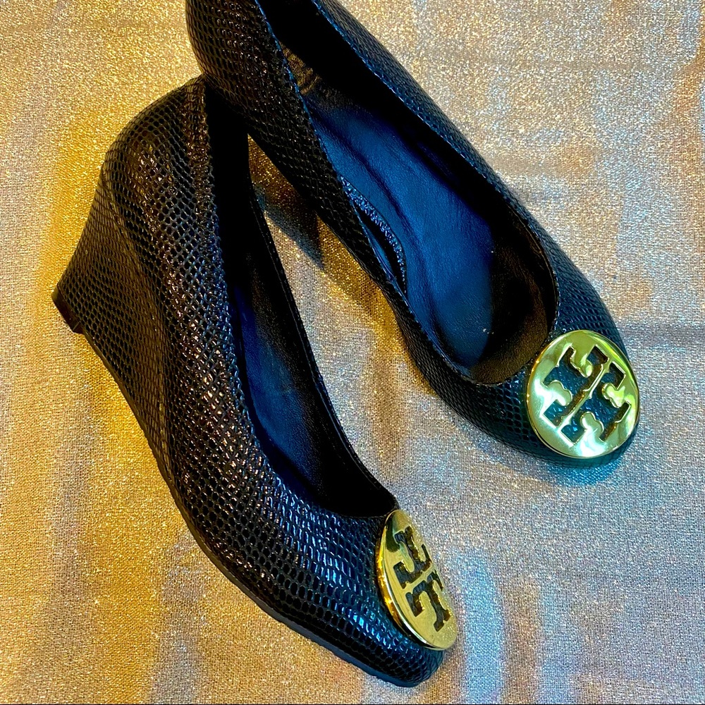 Tory Burch Beautiful Black Leather Wedge Heels - 7